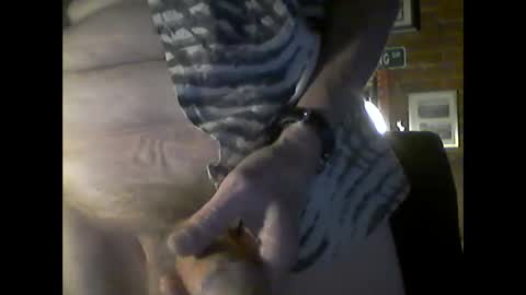 Snapshot of nfgwholoves2cum chatting on September 16, 3:40 am NFG  Nice Friendly Guy  Dick online show from September 16, 3:40 am