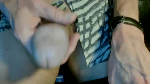 Snapshot of nfgwholoves2cum chatting on December 28, 10:02 pm NFG  Nice Friendly Guy  Dick online show from December 28, 10:02 pm