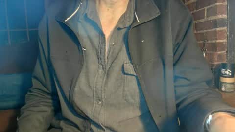 Snapshot of nfgwholoves2cum chatting on January 4, 11:59 pm NFG  Nice Friendly Guy  Dick online show from January 4, 11:59 pm