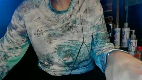 Snapshot of nfgwholoves2cum chatting on January 18, 10:28 pm NFG  Nice Friendly Guy  Dick online show from January 18, 10:28 pm