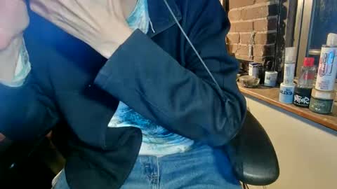 Snapshot of nfgwholoves2cum chatting on February 27, 12:08 am NFG  Nice Friendly Guy  Dick online show from February 27, 12:08 am