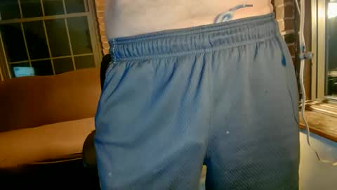 Snapshot of nfgwholoves2cum chatting on September 10, 2:10 am NFG  Nice Friendly Guy  Dick online show from September 10, 2:10 am