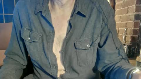Snapshot of nfgwholoves2cum chatting on January 5, 10:19 pm NFG  Nice Friendly Guy  Dick online show from January 5, 10:19 pm