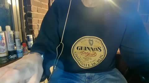 Snapshot of nfgwholoves2cum chatting on March 1, 11:26 pm NFG  Nice Friendly Guy  Dick online show from March 1, 11:26 pm