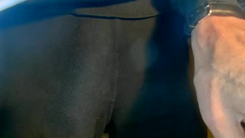 Snapshot of nfgwholoves2cum chatting on January 23, 10:33 pm NFG  Nice Friendly Guy  Dick online show from January 23, 10:33 pm