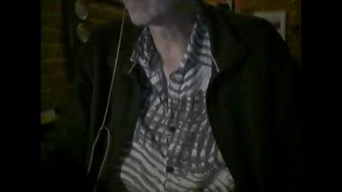 Snapshot of nfgwholoves2cum chatting on October 12, 3:33 am NFG  Nice Friendly Guy  Dick online show from October 12, 3:33 am