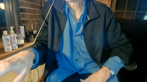 Snapshot of nfgwholoves2cum chatting on October 13, 11:44 pm NFG  Nice Friendly Guy  Dick online show from October 13, 11:44 pm