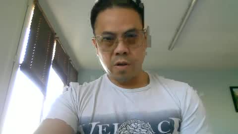 nguyen7788789 online show from June 14, 6:37 am