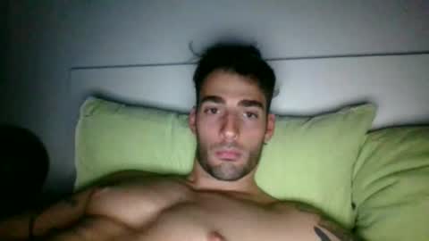 Snapshot of nicegguy9826 chatting on October 18, 10:09 am nicegguy9826 online show from October 18, 10:09 am