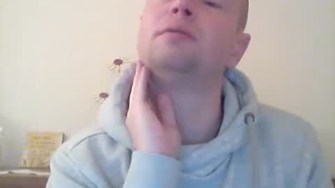 nick1990b online show from February 13, 6:59 pm