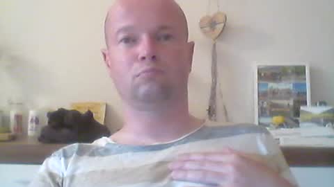 nick1990b online show from June 22, 6:01 pm