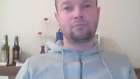 nick1990b online show from February 27, 8:09 pm