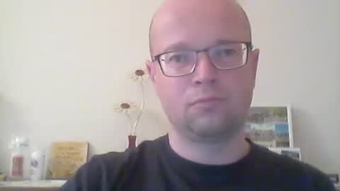 nick1990b online show from April 21, 5:52 pm