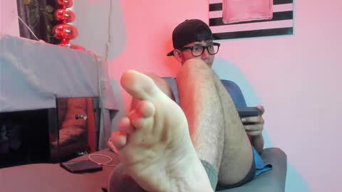 Snapshot of nick_1606 chatting on December 13, 7:21 pm nick online show from December 13, 7:21 pm