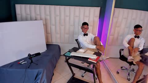 Snapshot of nick_collins20 chatting on January 23, 11:05 pm Nick online show from January 23, 11:05 pm