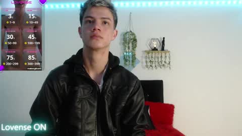 Nick  online show from April 7, 1:22 pm