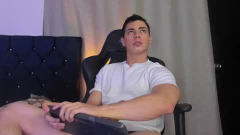 nick_zackk online show from January 15, 3:54 am