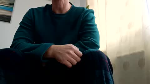 Nick online show from December 3, 12:05 pm