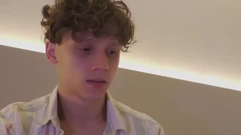 Snapshot of nicky_neal chatting on October 17, 12:47 am Nicky Neal online show from October 17, 12:47 am