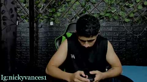 nicky online show from October 27, 10:23 pm