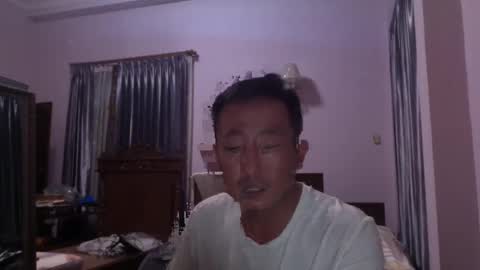 nickyang75 online show from December 23, 10:33 pm