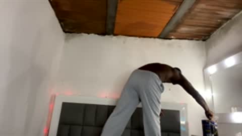 Nicolas online show from November 27, 2:43 pm