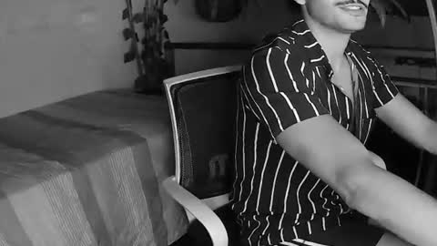 nicolasrodrii online show from June 20, 12:48 am