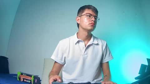 NicoLatinBoy online show from April 3, 11:45 pm