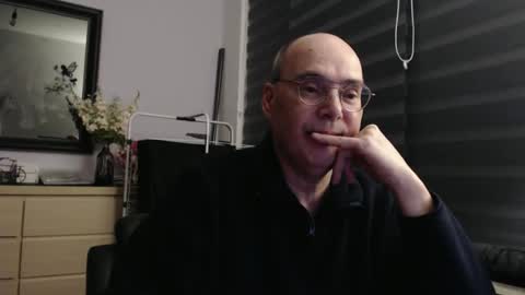 nightkeeper63 online show from February 15, 9:34 pm