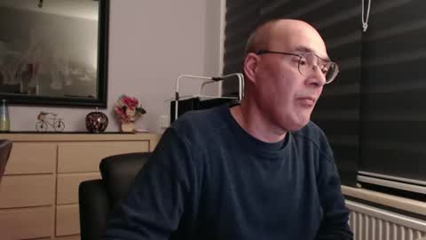 nightkeeper63 online show from November 8, 10:46 pm