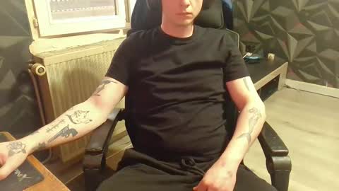 niglo620 online show from April 18, 1:56 pm