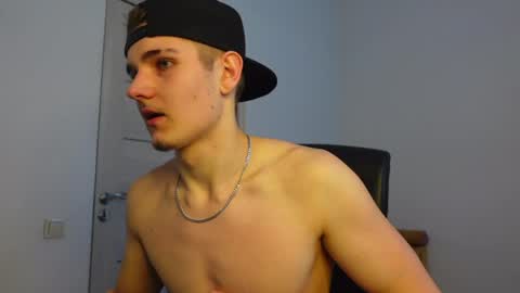 nikki online show from March 28, 2:28 pm