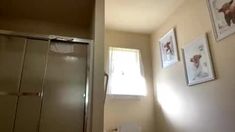 Snapshot of nikkisix9367 chatting on January 7, 8:31 pm Nick kief online show from January 7, 8:31 pm