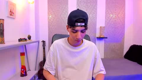    online show from November 19, 4:34 am