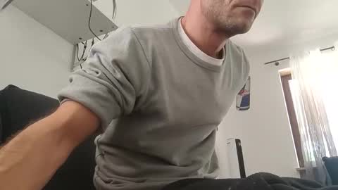 Snapshot of niksdick2121 chatting on October 12, 11:04 am niksdick2121 online show from October 12, 11:04 am