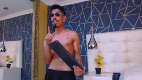 Noah online show from February 27, 12:56 am