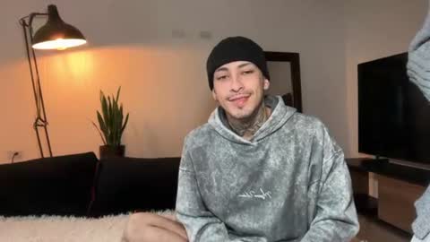 noah_and_steven online show from July 30, 11:20 am