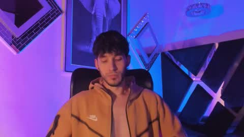 Noah Brigth online show from December 3, 3:56 am