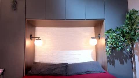 noah_dupont_ online show from December 15, 11:40 am