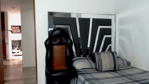 Noah Harris01 online show from November 2, 12:09 pm