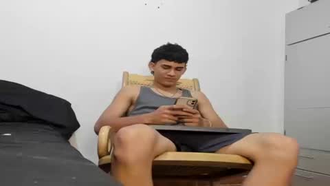 noah_jones41 online show from October 2, 4:38 am