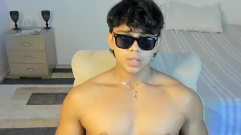 luis navas online show from May 22, 5:01 am