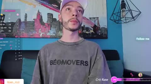 Snapshot of noah_ricci_ chatting on December 15, 1:32 pm    online show from December 15, 1:32 pm