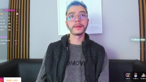 Snapshot of noah_ricci_ chatting on February 3, 12:03 pm    online show from February 3, 12:03 pm