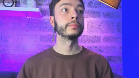    online show from November 25, 12:18 pm