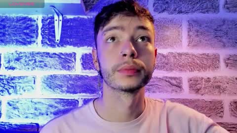 Snapshot of noah_ricci_ chatting on September 27, 12:58 pm    online show from September 27, 12:58 pm