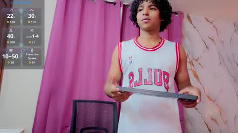 noah_smith04 online show from March 4, 12:56 pm