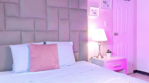 Noah   online show from March 26, 1:37 pm