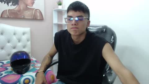 Noha Scott online show from December 7, 6:04 pm