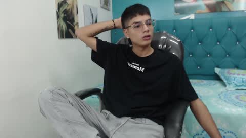 Noha Scott online show from December 3, 10:40 pm